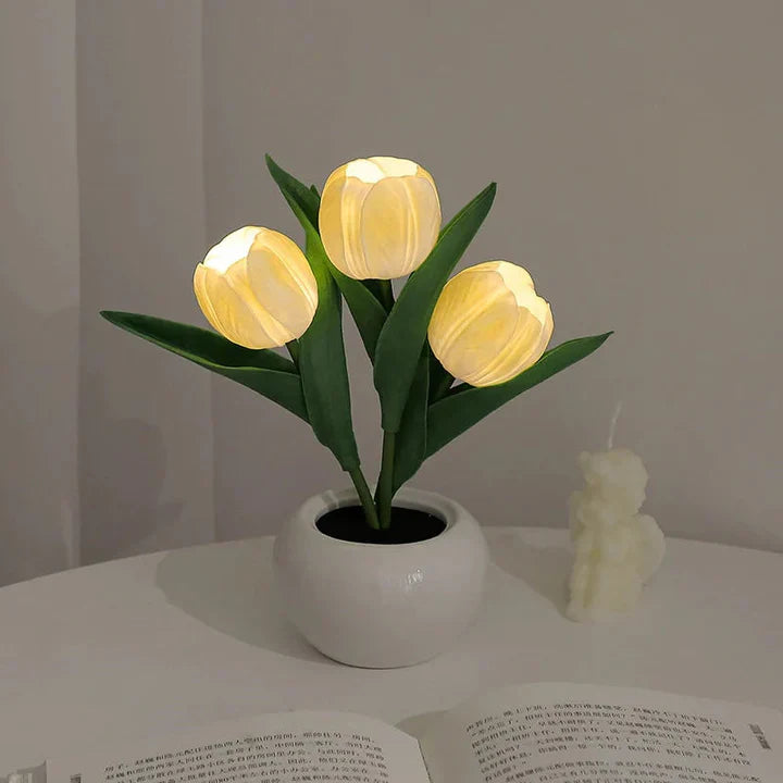 Stilvolle Tulpen-LED-Tischlampe im Keramiktopf – Warmes Dekorlicht für Gemütliche Atmosphäre