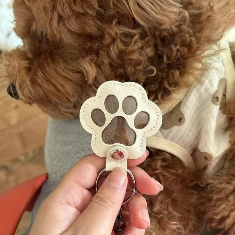Paw-Shaped Keychain – PU Leather, 5.5cm, Keepsake Storage Compartment