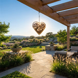 Optimized Product Title: "Herzförmiger Vogelnestmaterial Halter mit Aufhängekette – Ideal für Vogelhäuser und Garten Dekoration" 

This title includes relevant keywords while also providing additional context to attract potential buyers.