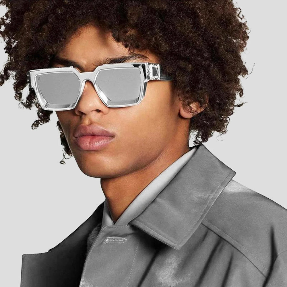 Unisex Square Sunglasses – Polarized Lenses, Metal Hinge Detail & Oversized Frame