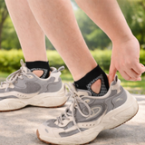 Enhanced Product Title: "Verstellbare Knöchelbandage mit Klettverschluss – Optimaler Halt und Stabilität für Verletzungsprävention" 

This title includes relevant keywords while emphasizing the product's features and benefits, making it more appealing for