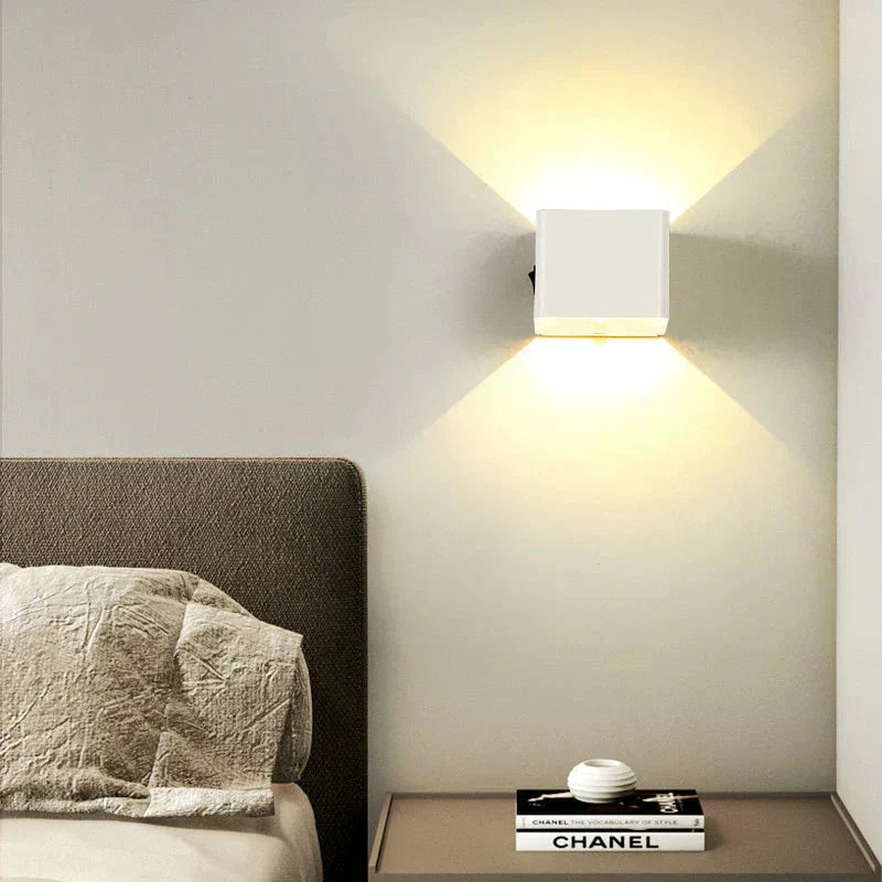 Cordless LED Wall Light with Motion Sensor – 3000K Warm White, USB Rechargeable & Magnetic Mount