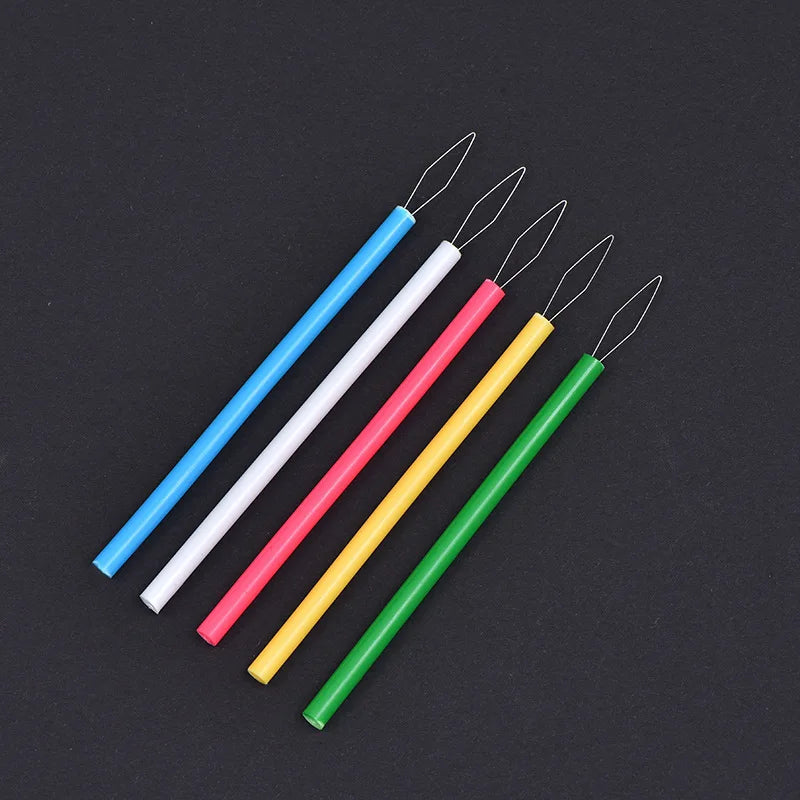 Ergonomic Needle Threader – Cylindrical Grip for Sewing, Knitting & Crafts