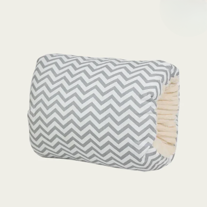 Enhanced Product Title: "Arm-Stillkissen für Stillende – Ergonomische Unterstützung für Komfort beim Stillen" 

This title includes relevant keywords while emphasizing the product's benefits, making it more appealing for Google Shopping searches.