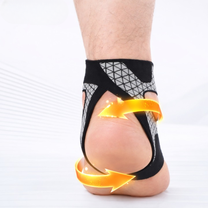 Enhanced Product Title: "Verstellbare Knöchelbandage mit Klettverschluss – Optimaler Halt und Stabilität für Verletzungsprävention" 

This title includes relevant keywords while emphasizing the product's features and benefits, making it more appealing for