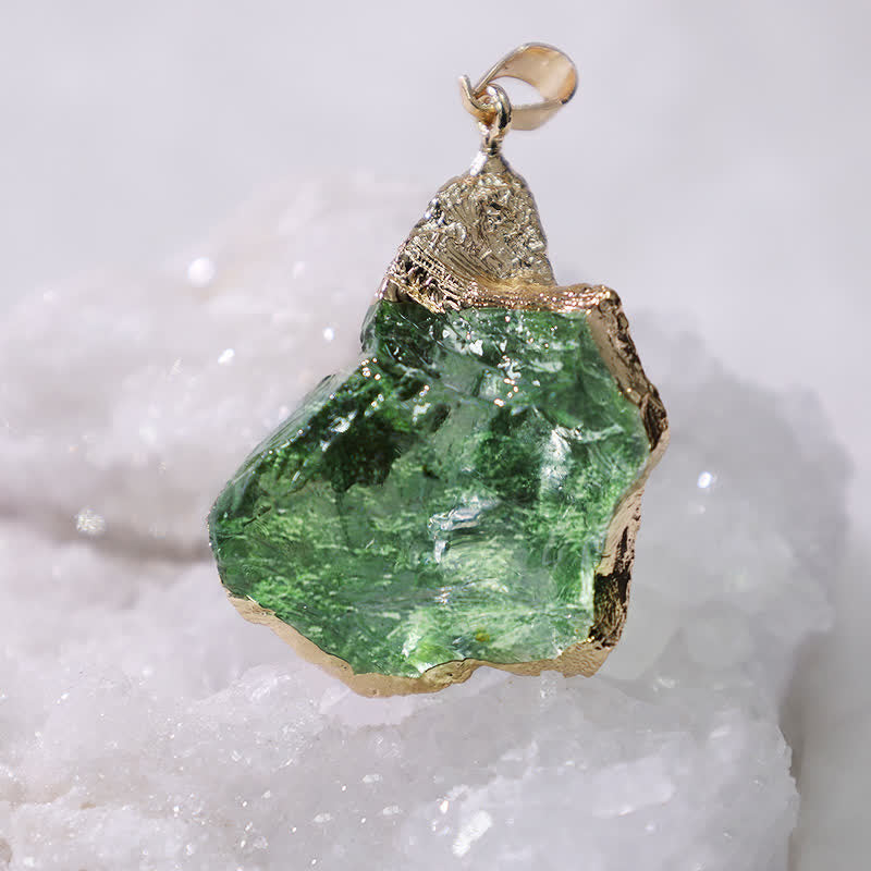Lyra – Natural Moldavite Necklace
