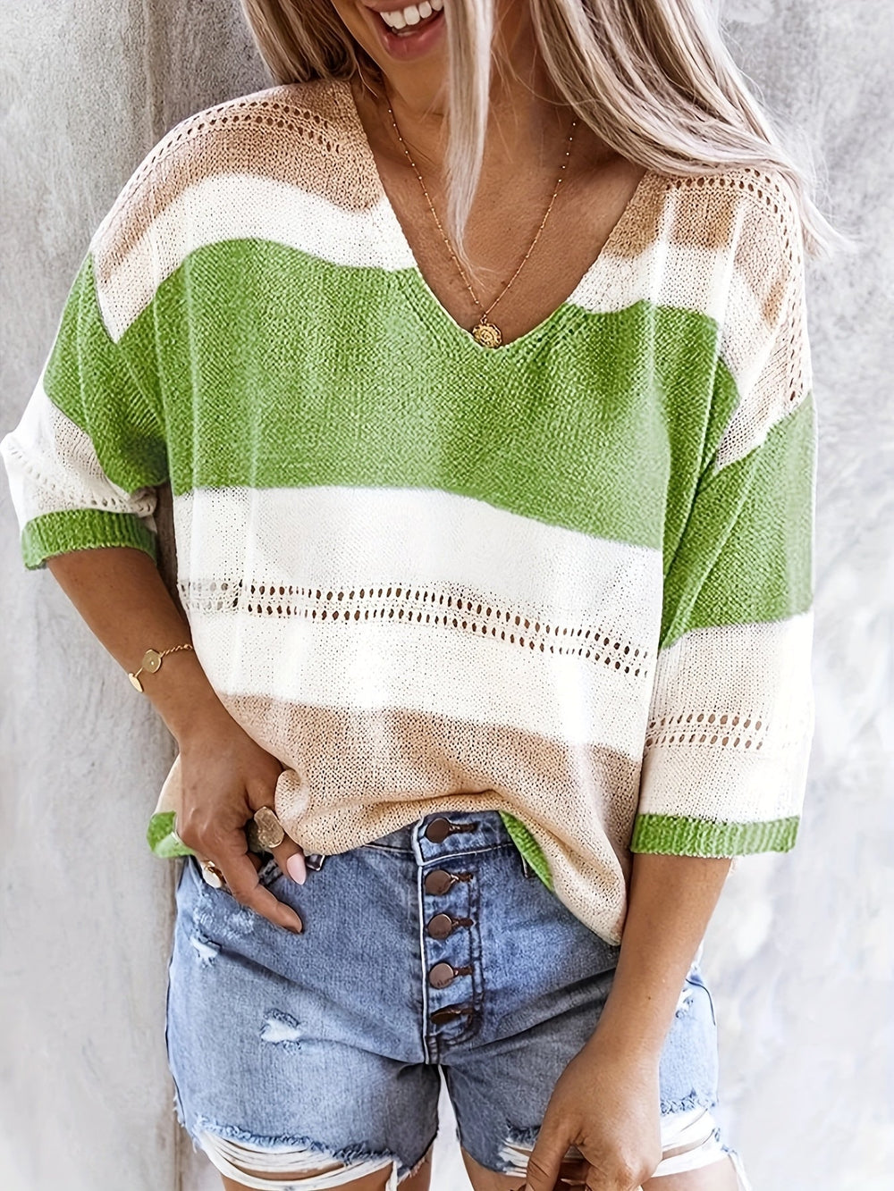 Enhanced Product Title: Olga™ - Lässiger Gestreifter V-Ausschnitt Pullover für Damen | Bequemer, Stilvoller Strickpullover für Alltag und Freizeit

This optimized title includes relevant keywords while maintaining clarity and appeal for potential customer