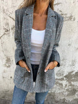Optimized Product Title: "Vittoria Casual Checkered Blazer with Lapels - Stylish Women's Outerwear" 

This title includes relevant keywords while maintaining clarity and appeal for potential shoppers.