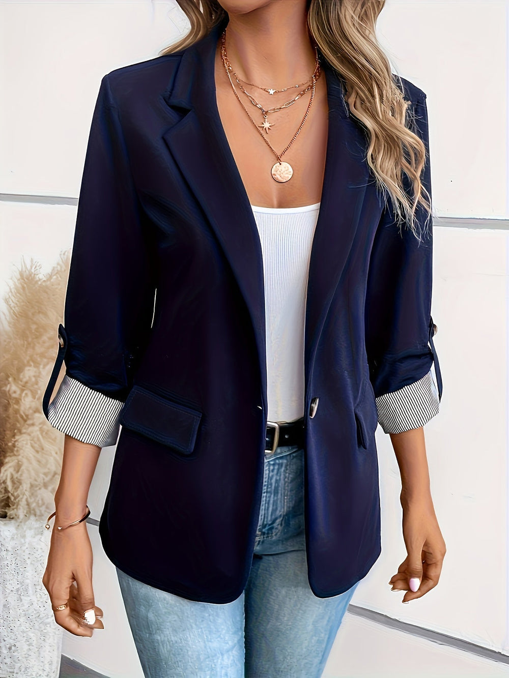 Enhanced Product Title: Jamie™ Damen Stilvoller Blazer – Eleganter Schnitt, Hochwertiges Material, Perfekt für Business und Freizeit

This optimized title includes keywords that potential customers might search for, such as "elegant," "hochwertiges Materi