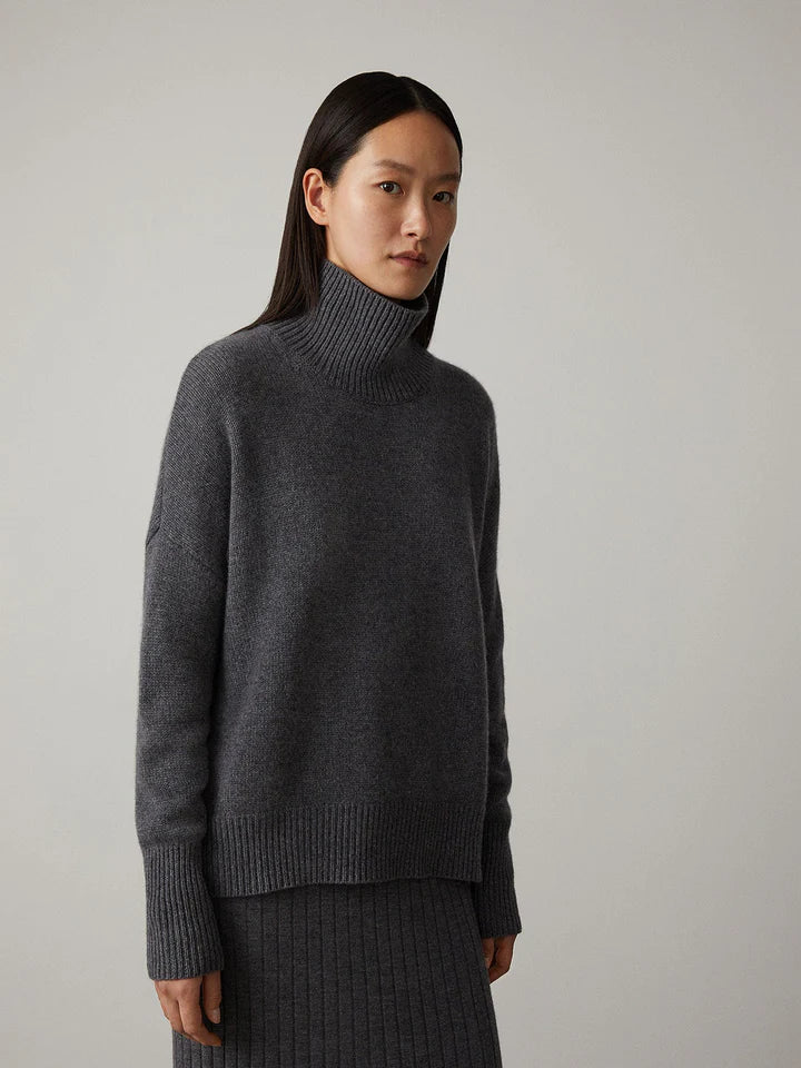 Luxurious cashmere roll-neck jumper for women – Amira Autumn Magic Edition - 7