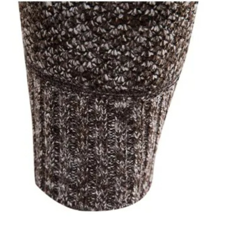 Optimized Product Title: "Lukas Eleganter Strickpullover für Damen – Stilvoller, Hochwertiger Pullover aus weicher Wolle, Ideal für Herbst und Winter" 

This title includes relevant keywords for better visibility in Google Shopping while maintaining clari