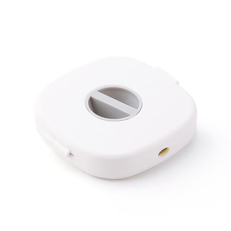 Enhanced Product Title: "2-in-1 Kabelaufroller mit integriertem Telefonständer – Kompakt & Tragbar für unterwegs" 

This title maintains the original product features while adding keywords like "tragbar" (portable) to attract more potential customers sear