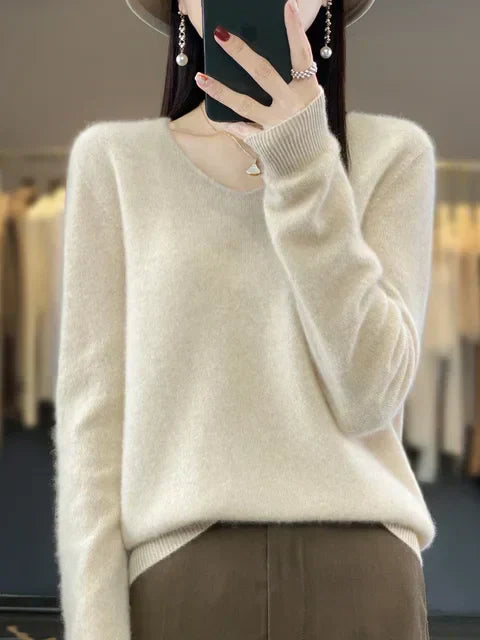 **ELENA™ Weicher Strickpullover für Damen – Bequemer, Eleganter Pullover aus Hochwertigem Material** 

This enhanced title includes keywords that potential customers might search for, such as "Damen" (women), "bequemer" (comfortable), "eleganter" (elegant