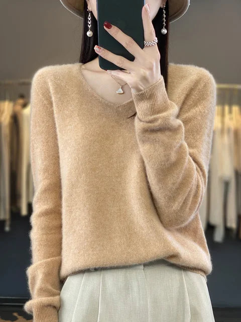 **ELENA™ Weicher Strickpullover für Damen – Bequemer, Eleganter Pullover aus Hochwertigem Material** 

This enhanced title includes keywords that potential customers might search for, such as "Damen" (women), "bequemer" (comfortable), "eleganter" (elegant