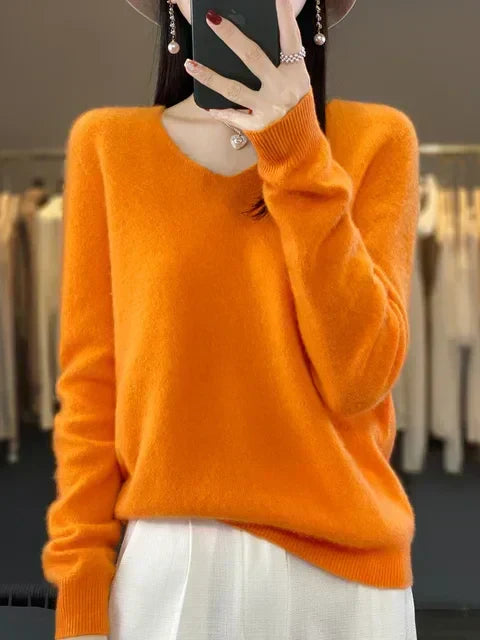 **ELENA™ Weicher Strickpullover für Damen – Bequemer, Eleganter Pullover aus Hochwertigem Material** 

This enhanced title includes keywords that potential customers might search for, such as "Damen" (women), "bequemer" (comfortable), "eleganter" (elegant