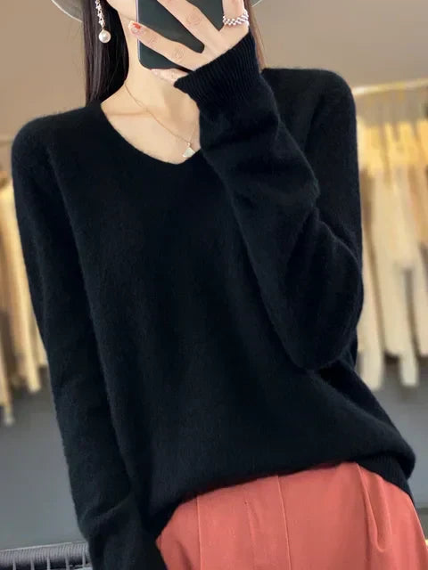 **ELENA™ Weicher Strickpullover für Damen – Bequemer, Eleganter Pullover aus Hochwertigem Material** 

This enhanced title includes keywords that potential customers might search for, such as "Damen" (women), "bequemer" (comfortable), "eleganter" (elegant