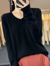 **ELENA™ Weicher Strickpullover für Damen – Bequemer, Eleganter Pullover aus Hochwertigem Material** 

This enhanced title includes keywords that potential customers might search for, such as "Damen" (women), "bequemer" (comfortable), "eleganter" (elegant