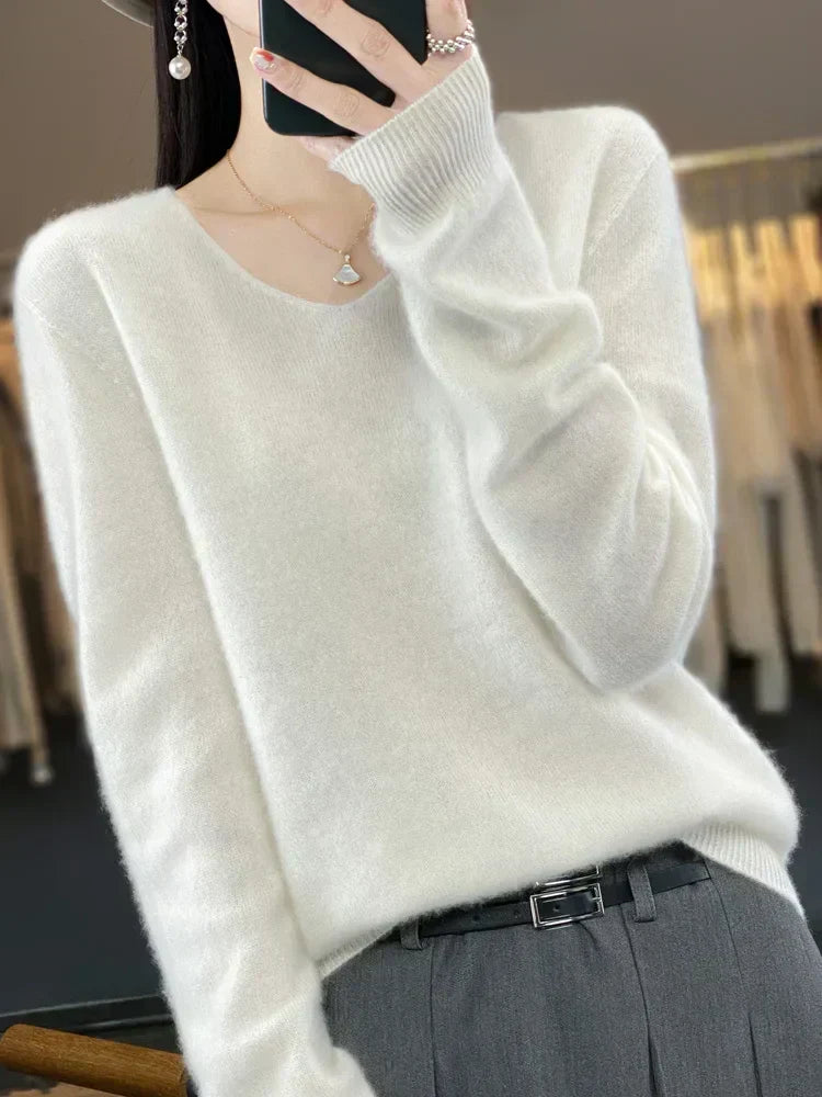 **ELENA™ Weicher Strickpullover für Damen – Bequemer, Eleganter Pullover aus Hochwertigem Material** 

This enhanced title includes keywords that potential customers might search for, such as "Damen" (women), "bequemer" (comfortable), "eleganter" (elegant