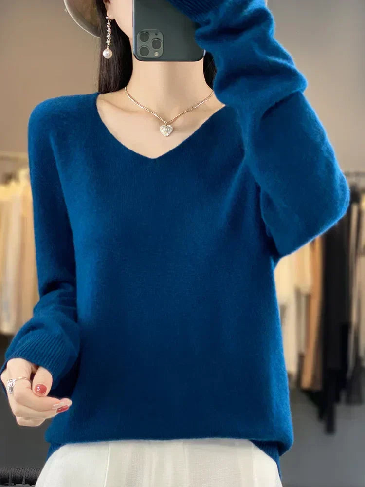 **ELENA™ Weicher Strickpullover für Damen – Bequemer, Eleganter Pullover aus Hochwertigem Material** 

This enhanced title includes keywords that potential customers might search for, such as "Damen" (women), "bequemer" (comfortable), "eleganter" (elegant