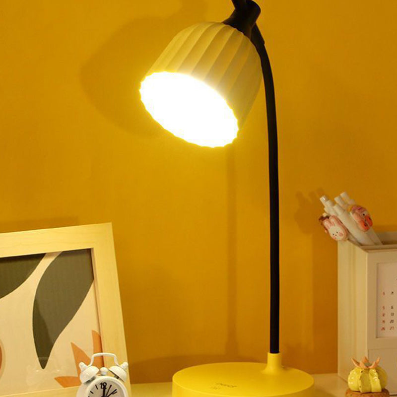 Optimized Product Title: "Verstellbare LED-Schreibtischlampe mit Touch-Dimmer - Energiesparende, Moderne Tischlampe für Home Office und Studium" 

This title includes relevant keywords and highlights features that may attract potential buyers.