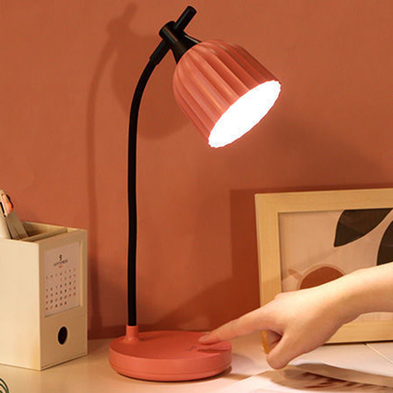 Optimized Product Title: "Verstellbare LED-Schreibtischlampe mit Touch-Dimmer - Energiesparende, Moderne Tischlampe für Home Office und Studium" 

This title includes relevant keywords and highlights features that may attract potential buyers.