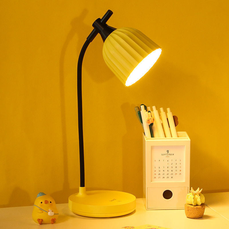 Optimized Product Title: "Verstellbare LED-Schreibtischlampe mit Touch-Dimmer - Energiesparende, Moderne Tischlampe für Home Office und Studium" 

This title includes relevant keywords and highlights features that may attract potential buyers.