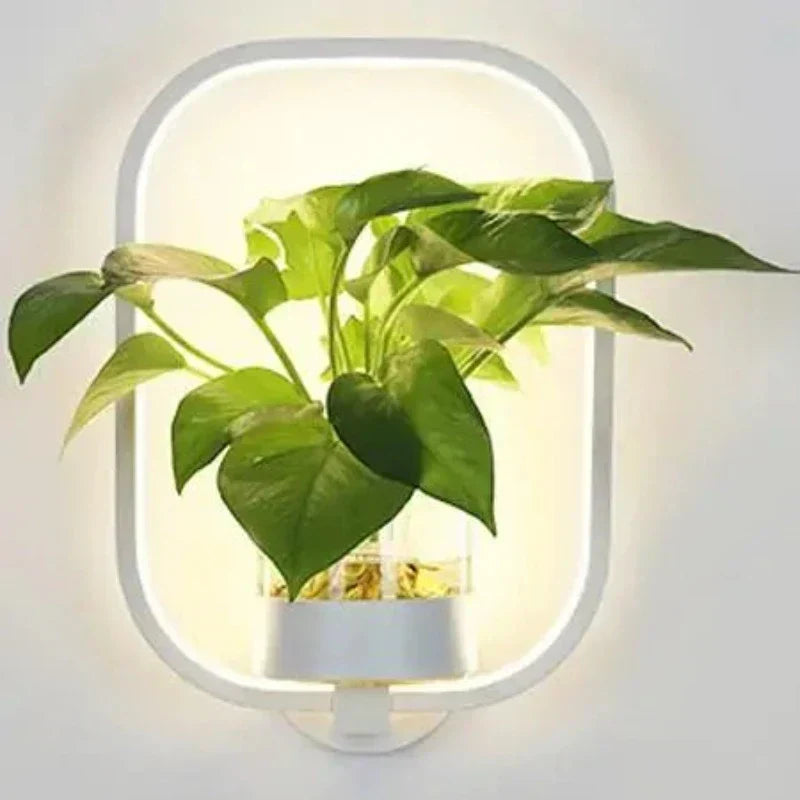 Enhanced Product Title: "Botanische Wandleuchte – Stilvolle Pflanzen-Inspirierte Wandlampe für Wohnräume, Schlafzimmer und Flure" 

This title includes relevant keywords and provides more context about the product, which can help improve visibility and ap