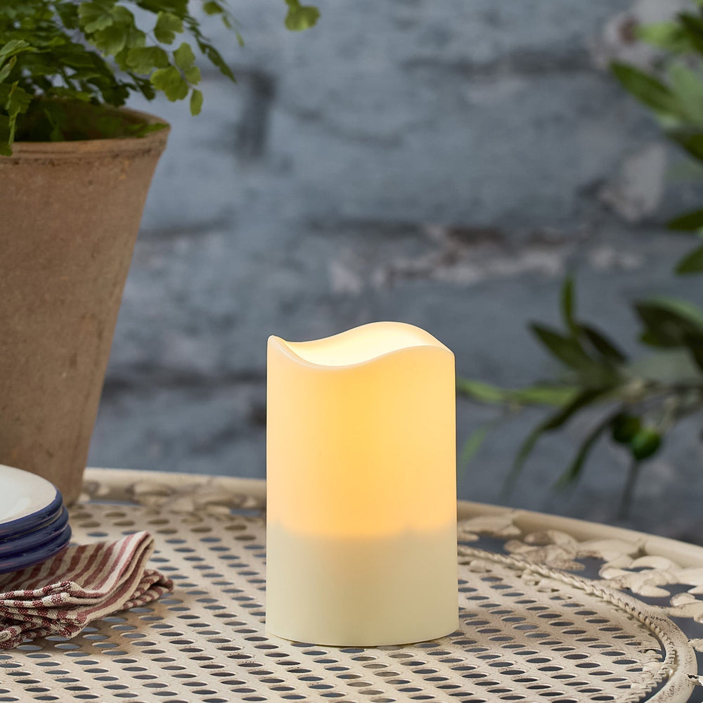 Solar LED Candle Set – 3 Heights, Warm White Light & Weatherproof Design