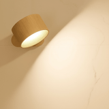 Optimized Product Title: **Wiederaufladbare LED-Wandleuchte mit drehbarem Kopf – Energiesparende, dimmbare Wandlampe für Innen- und Außenbereich** 

This title includes additional keywords that can help improve visibility in Google Shopping searches while