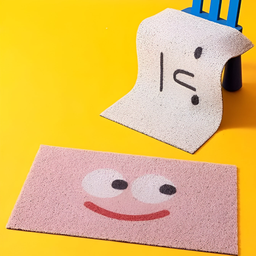 Enhanced Product Title: "Rutschfeste Smiley-Fußmatte aus PVC – Schnelltrocknende Oberfläche für Innen- und Außenbereich" 

This title includes relevant keywords while maintaining clarity and appeal for potential buyers.