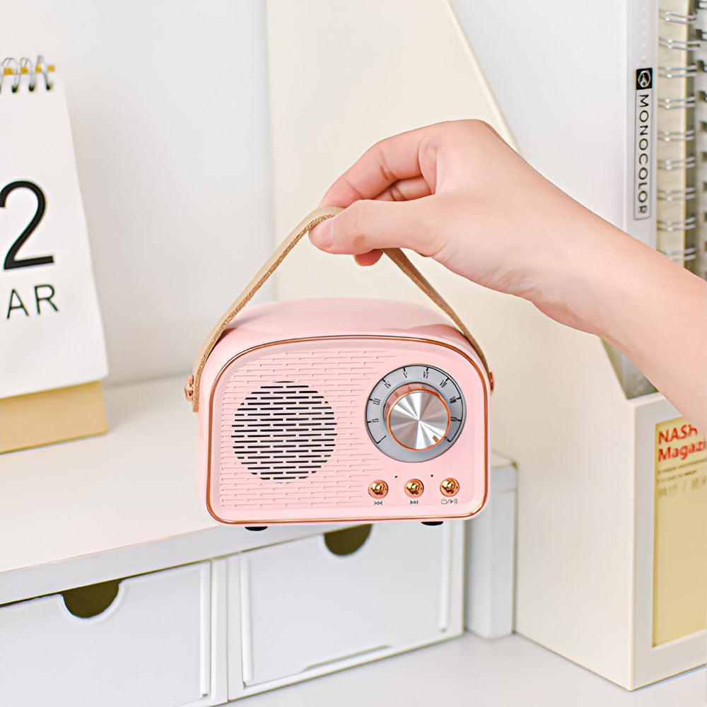 Retro Bluetooth Speaker – Vintage Wood Design, Bluetooth 5.0 & 10m Range