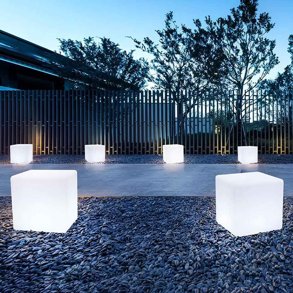 Optimized Product Title: "Fernbedienbare LED-Würfelleuchte für Garten & Terrasse – Stilvolle Außenbeleuchtung für entspannte Abende" 

This title includes relevant keywords while enhancing the appeal and clarity of the product.