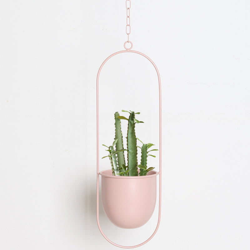 Optimized Product Title: "Moderner Hängeblumentopf aus hochwertigem Material – Stilvoller Pflanzenbehälter für Innen- und Außenbereich" 

This title includes relevant keywords and highlights the product's features, making it more appealing for Google Shop