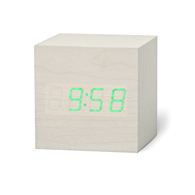 Optimized Product Title: "Digitaler LED-Wecker mit Temperaturanzeige und Alarmfunktion – Modernes Design für Schlafzimmer und Büro" 

This title includes relevant keywords while providing additional details to attract potential buyers.
