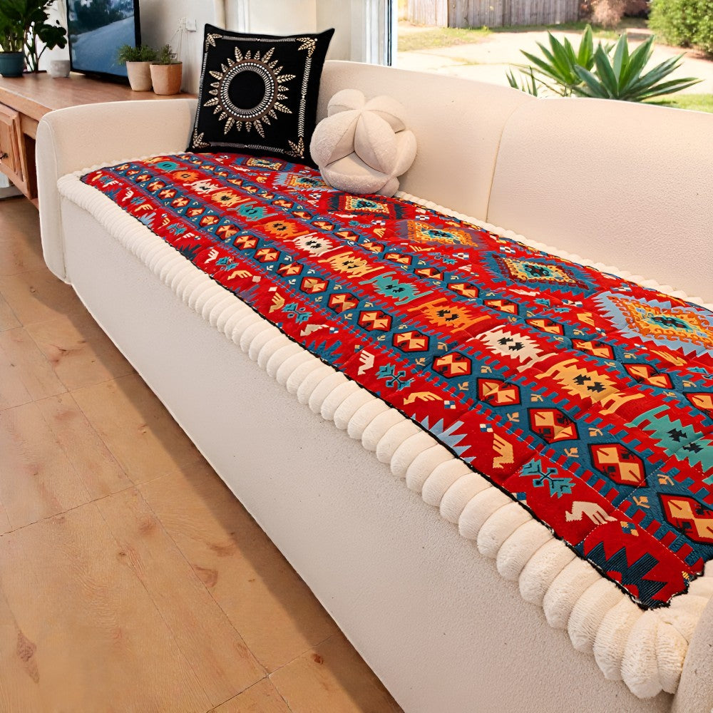 Rutschfester Gesteppter Sofabezug mit Ethno-Muster – Stylischer Schutz für Ihr Sofa