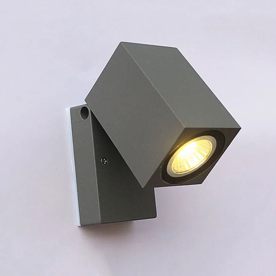 Optimized Product Title: "5W Wasserdichter LED-Außenstrahler – Warmweiß & Kaltweiß Lichtoptionen für Garten & Außenbereich" 

This title includes relevant keywords while clearly describing the product's features and intended use, making it more appealing