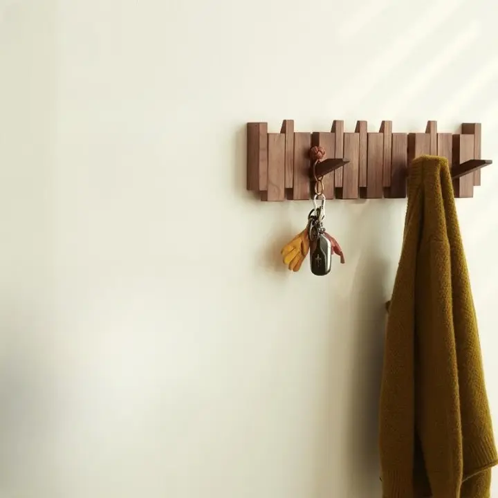 Designer Garderobe im Klavierstil – 8 klappbare Haken für stilvolle Flure – Platzsparende Wandgarderobe