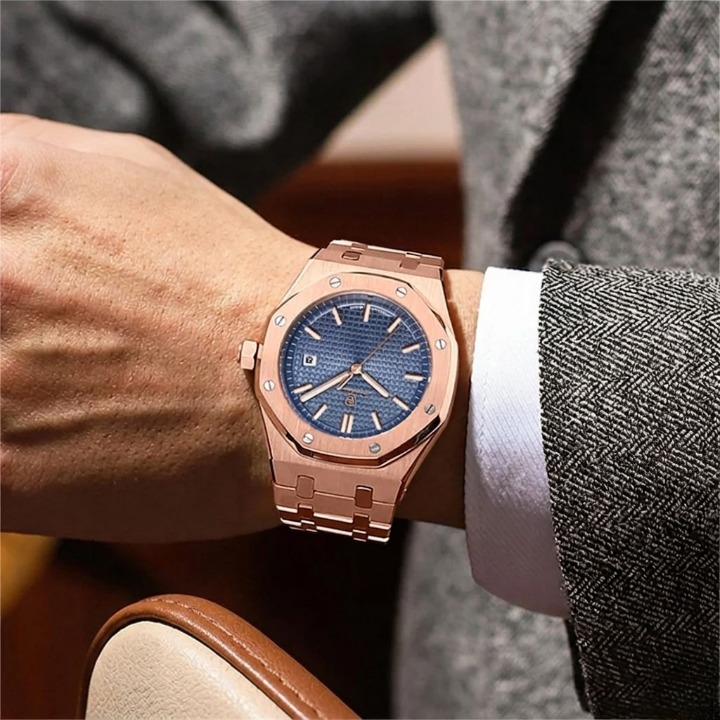 Men's Stainless Steel Watch – Textured Dial, Quartz Movement & Link Bracelet