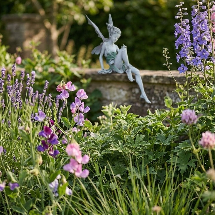 Sitting Fairy Garden Statue – Weatherproof Resin, 23 cm Tall & Detailed Design