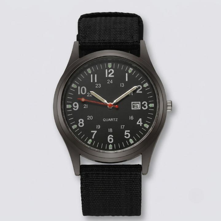 Enhanced Product Title: "Militärische Uhr mit strapazierfähigem Nylonarmband – Wasserfest, stoßfest & mit leuchtenden Zeigern für optimale Sichtbarkeit" 

This title includes relevant keywords while providing more detail about the product's features, enha