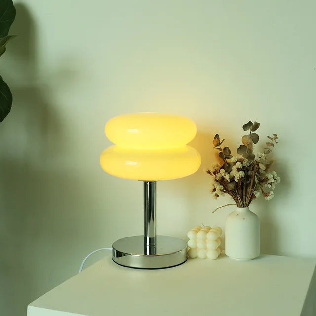 Optimized Product Title: "Moderne Glas Tischlampe mit Dimmfunktion – Elegante Beleuchtung für Wohnzimmer und Schlafzimmer" 

This title includes relevant keywords, highlights features, and specifies the intended use, making it more appealing for Google Sh