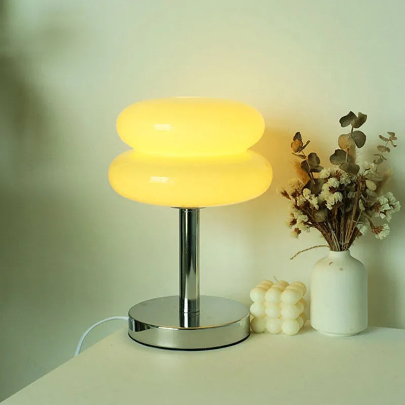 Optimized Product Title: "Moderne Glas Tischlampe mit Dimmfunktion – Elegante Beleuchtung für Wohnzimmer und Schlafzimmer" 

This title includes relevant keywords, highlights features, and specifies the intended use, making it more appealing for Google Sh