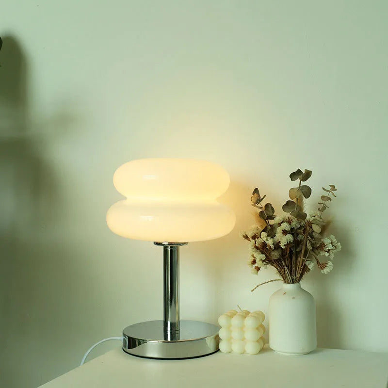 Optimized Product Title: "Moderne Glas Tischlampe mit Dimmfunktion – Elegante Beleuchtung für Wohnzimmer und Schlafzimmer" 

This title includes relevant keywords, highlights features, and specifies the intended use, making it more appealing for Google Sh