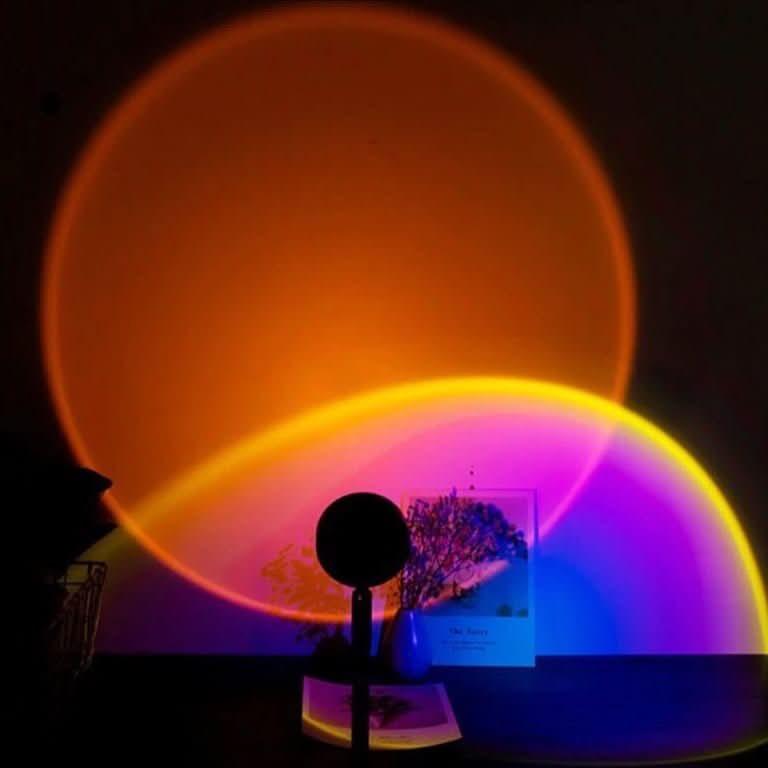 Optimized Product Title: **Sonnenuntergangs-Projektionslampe mit 16 Farben und 180° drehbarem Kopf – Stimmungsvolle LED-Lampe für Schlafzimmer und Wohnzimmer** 

This title includes relevant keywords while also providing additional context to enhance sear