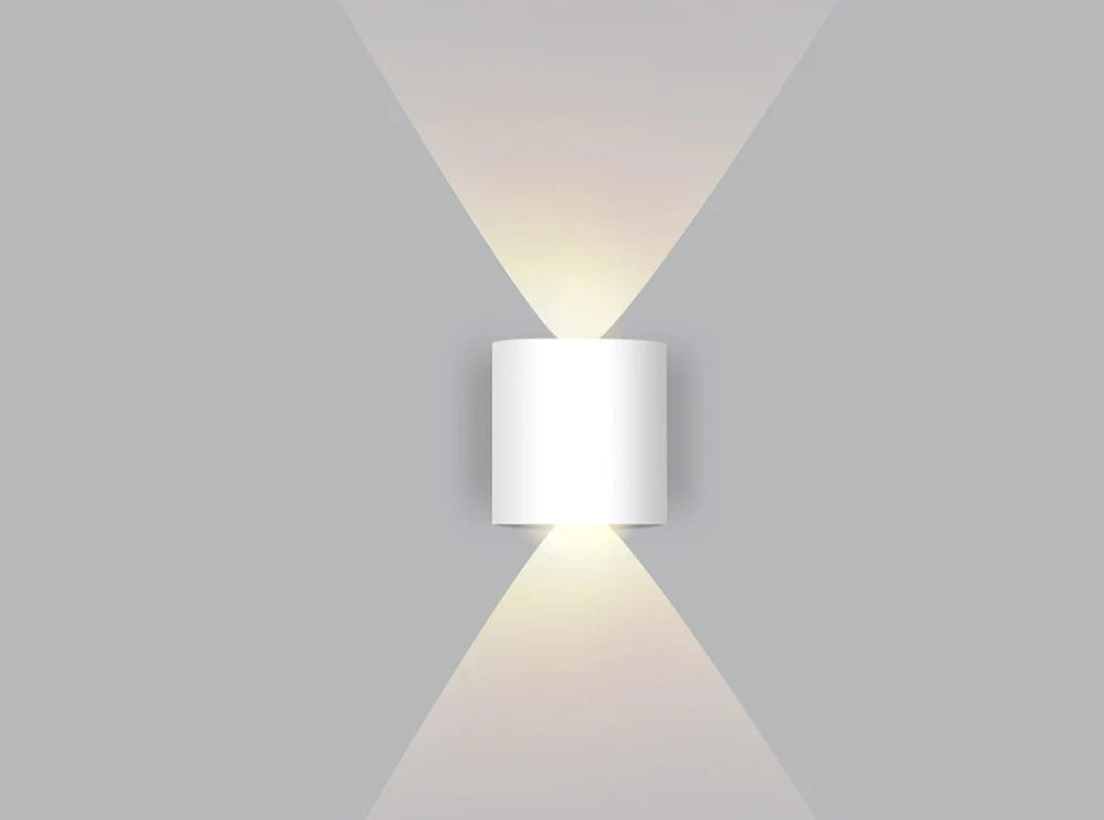 Optimized Product Title: "Innen-LED-Wandleuchte mit Auf-Ab-Licht – Warmweiß, Energiesparend, Modernes Design für Wohnräume" 

This title includes relevant keywords while highlighting key features and benefits to improve visibility and appeal on Google Sho