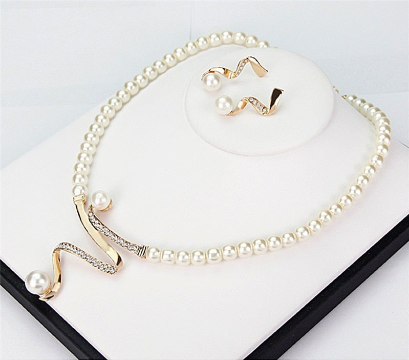 Serena – Natural Pearl Jewelry Set