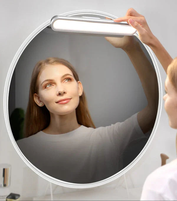 Optimized Product Title: "Magnetische LED-Lichtleiste mit Touch-Sensor – Flexibles, dimmbares Licht für jeden Raum" 

This title includes keywords like "dimmbar" (dimmable) to attract more potential buyers and emphasizes versatility by mentioning "für jed