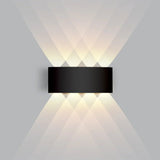 Optimized Product Title: "Innen-LED-Wandleuchte mit Auf-Ab-Licht – Warmweiß, Energiesparend, Modernes Design für Wohnräume" 

This title includes relevant keywords while highlighting key features and benefits to improve visibility and appeal on Google Sho