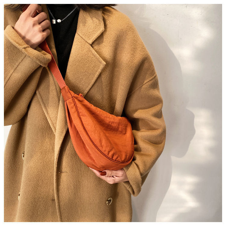 Luna – Half Moon Crossbody Bag