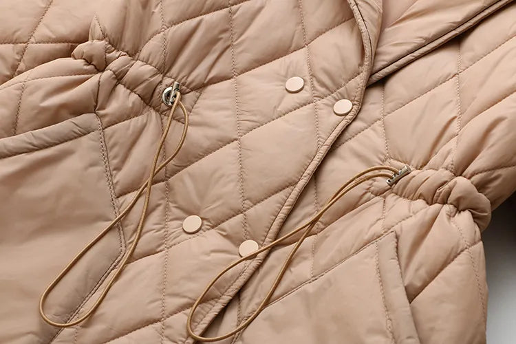 Plus Size Padded Jacket with Autumn Leaves Pattern – Stylish & Cozy Outerwear